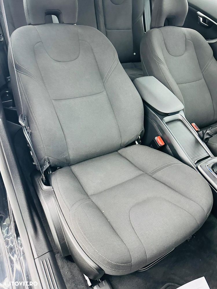 Volvo V40 D2 Kinetic - 23