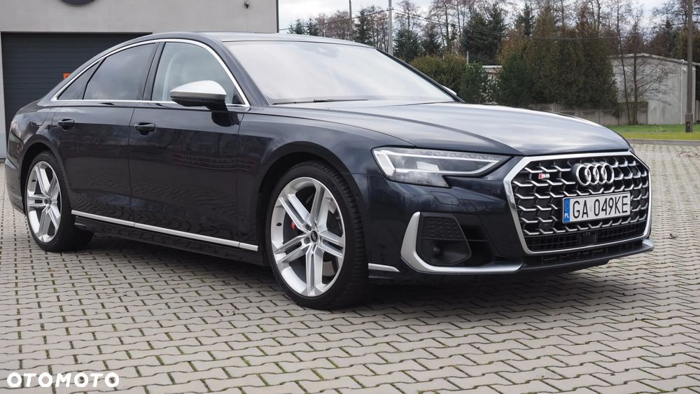 Audi S8 - 6