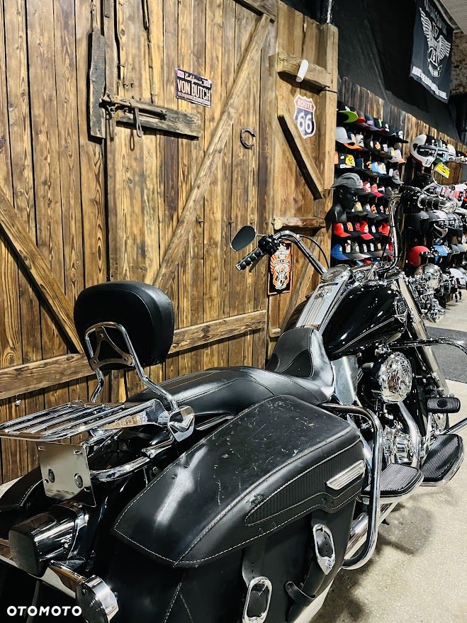 Harley-Davidson Touring Road King - 11