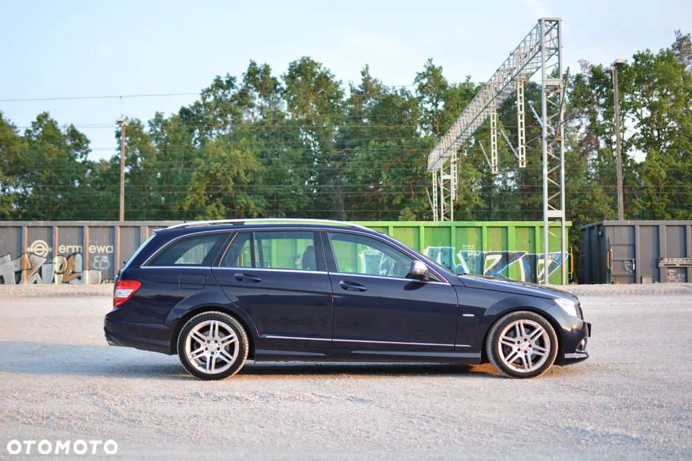 Mercedes-Benz Klasa C 320 CDI DPF 4Matic 7G-TRONIC Avantgarde - 7