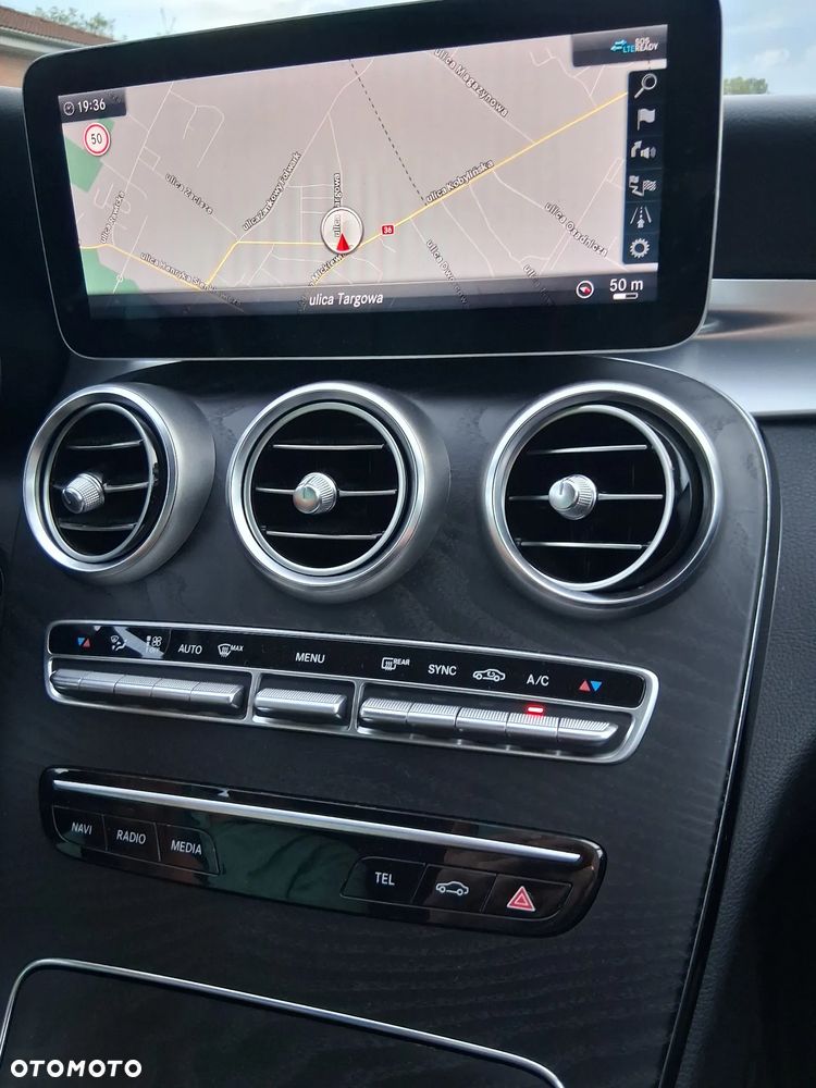 Mercedes-Benz Klasa C 200 d 9G-TRONIC Avantgarde - 18