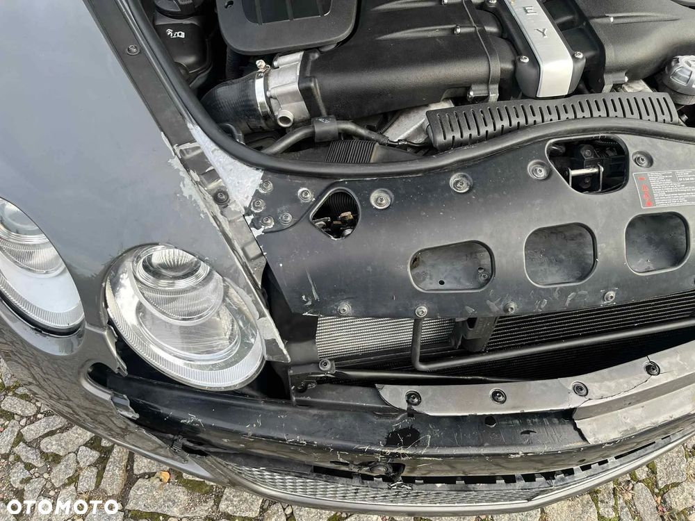 Bentley Continental GT - 11