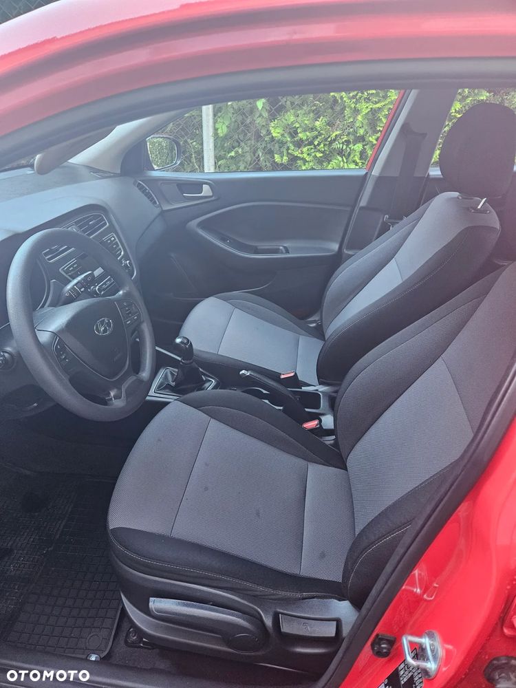 Hyundai i20 1.2 Classic + - 6
