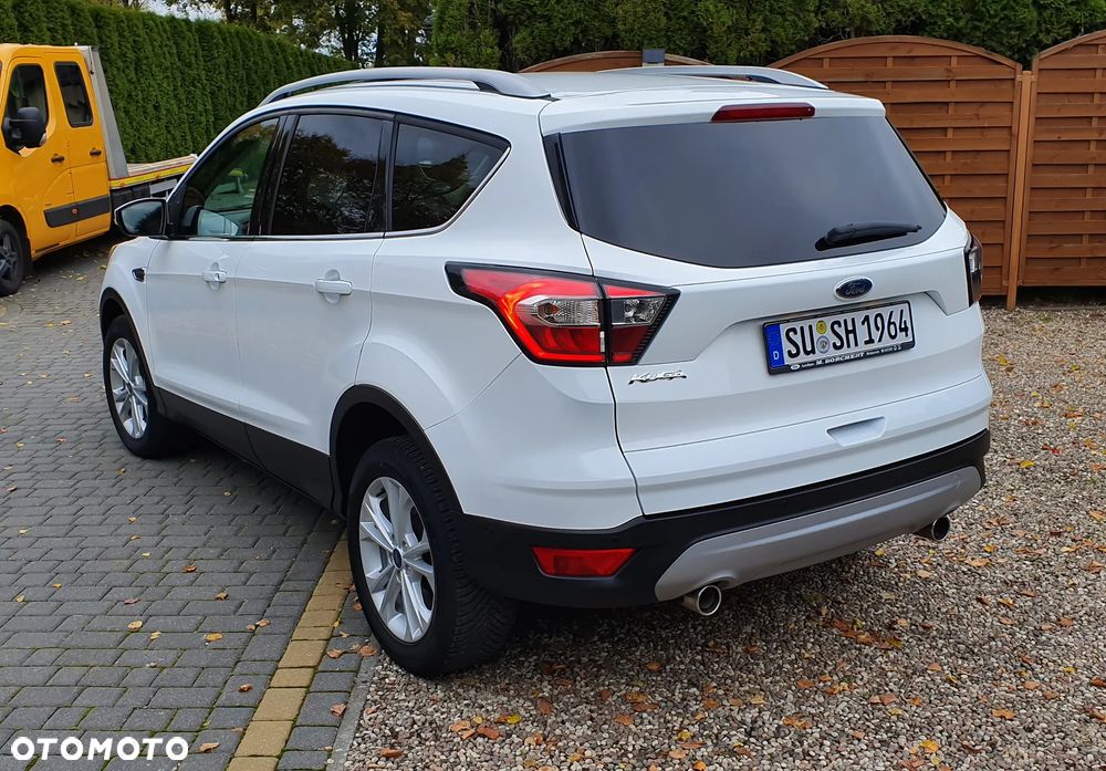Ford Kuga 2.0 TDCi 2x4 Titanium - 11