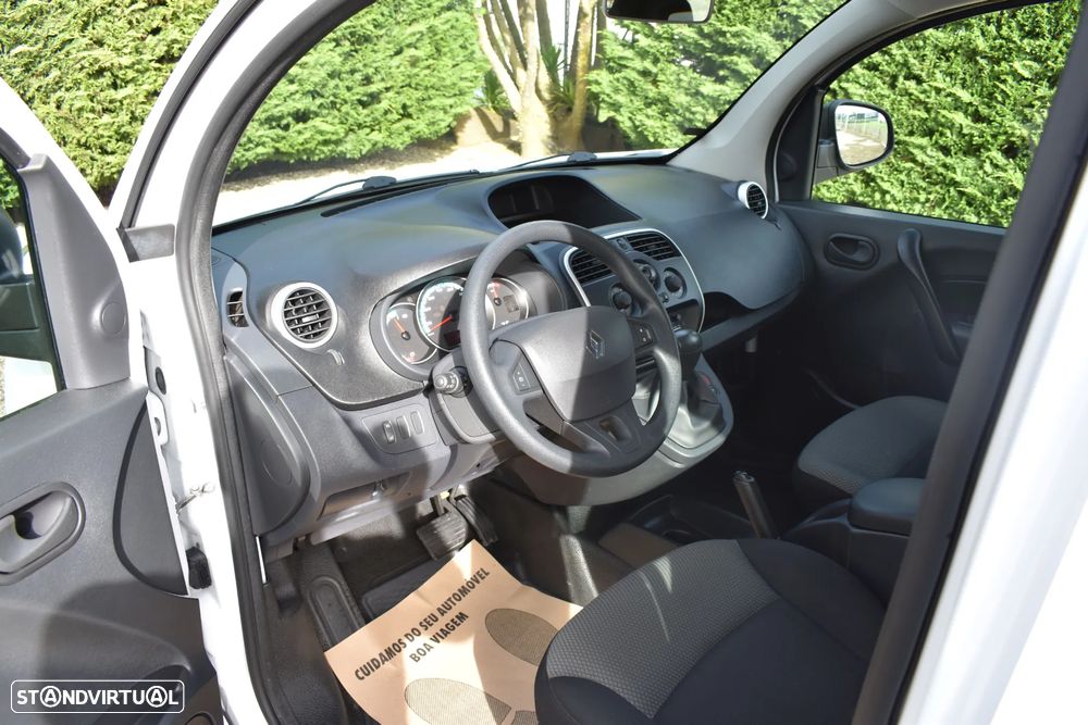 Renault Kangoo E-Tech - 4