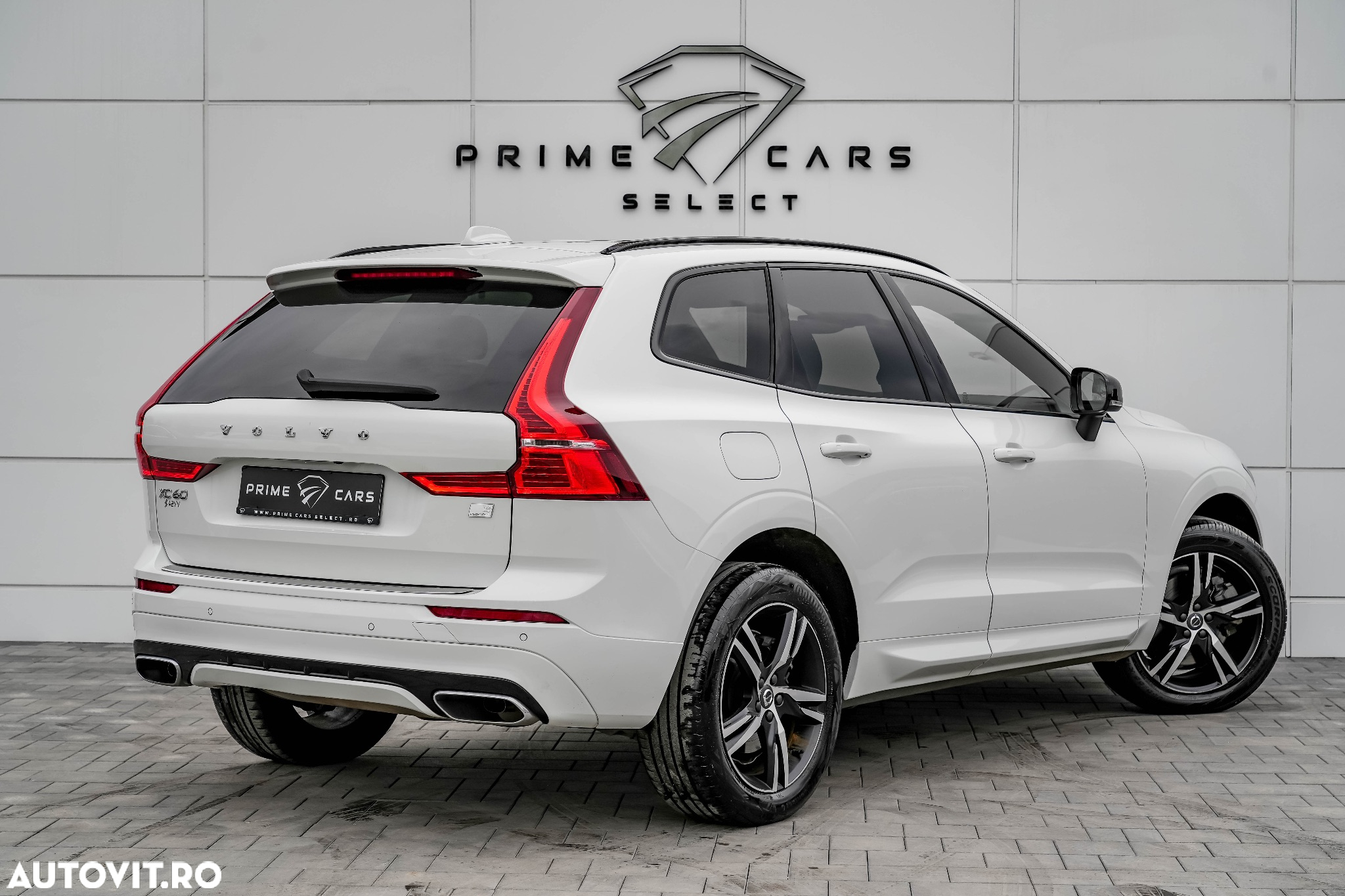Volvo XC 60 T6 AWD Recharge Geartronic RDesign - 10