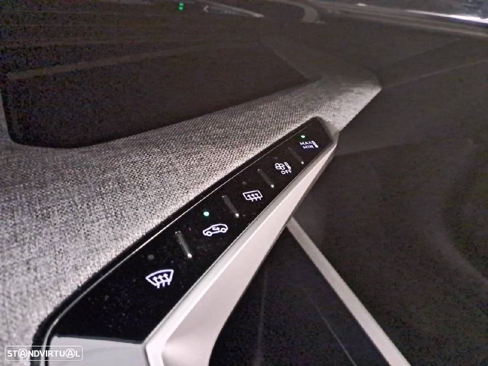 Peugeot 3008 1.2 Hybrid Allure e-DCS6 - 22