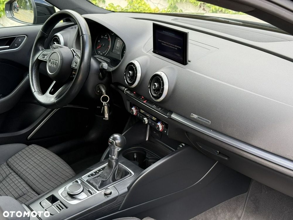 Audi A3 Sportback 35 TDI S tronic S line - 8