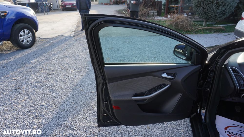 Ford Focus 1.0 EcoBoost Start-Stopp-System TREND - 6