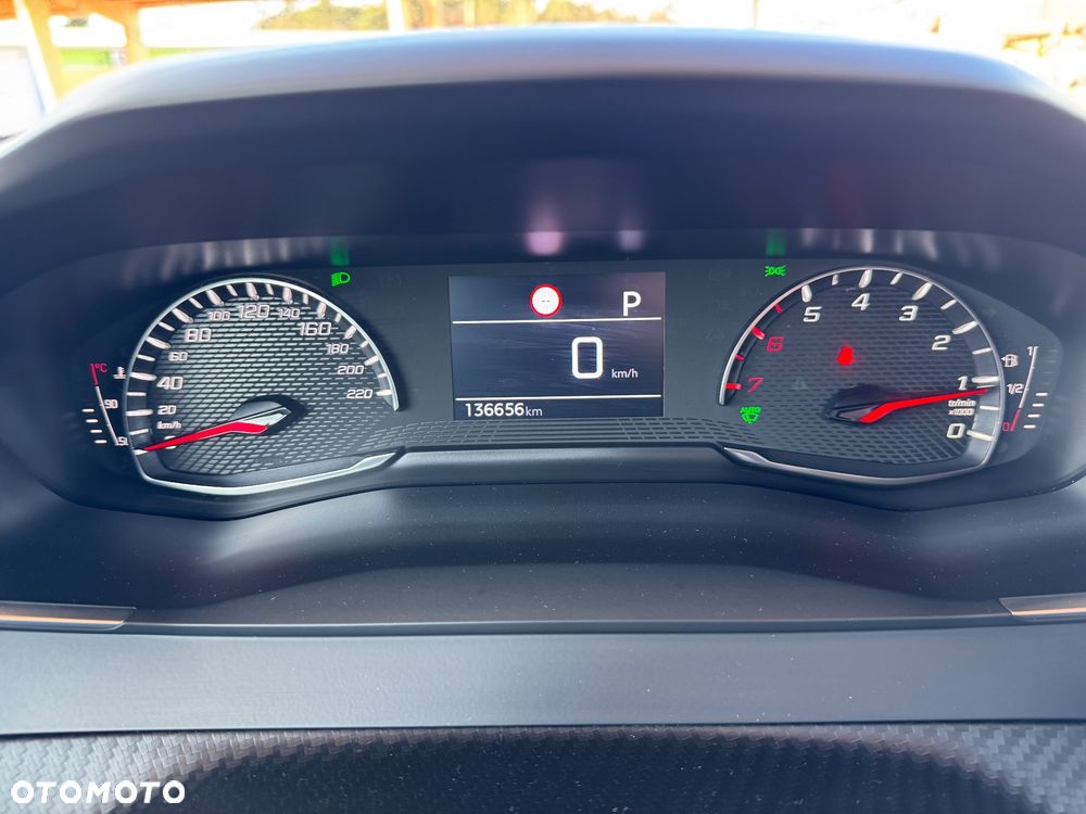 Peugeot 2008 PureTech 130 EAT8 Active - 12