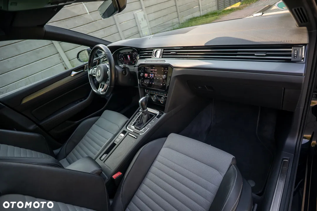 Volkswagen Passat Variant 1.8 TSI (BlueMotion Technology) DSG Highline - 32