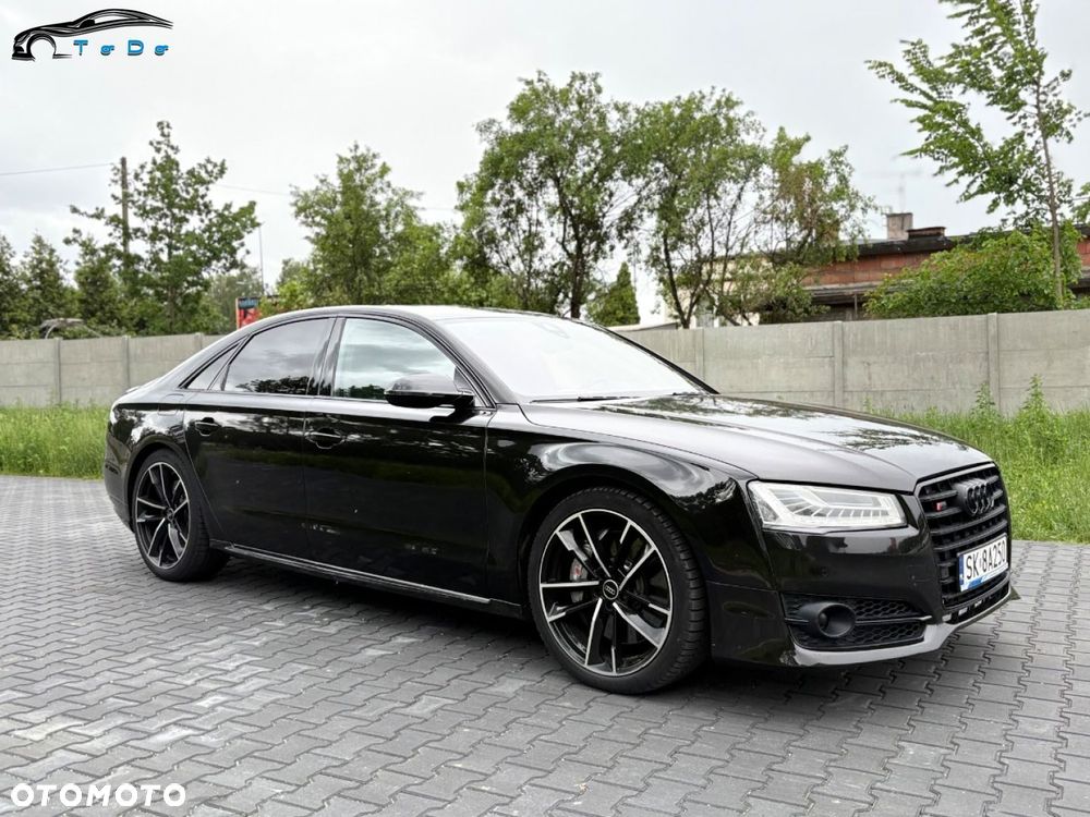 Audi S8 Plus - 10