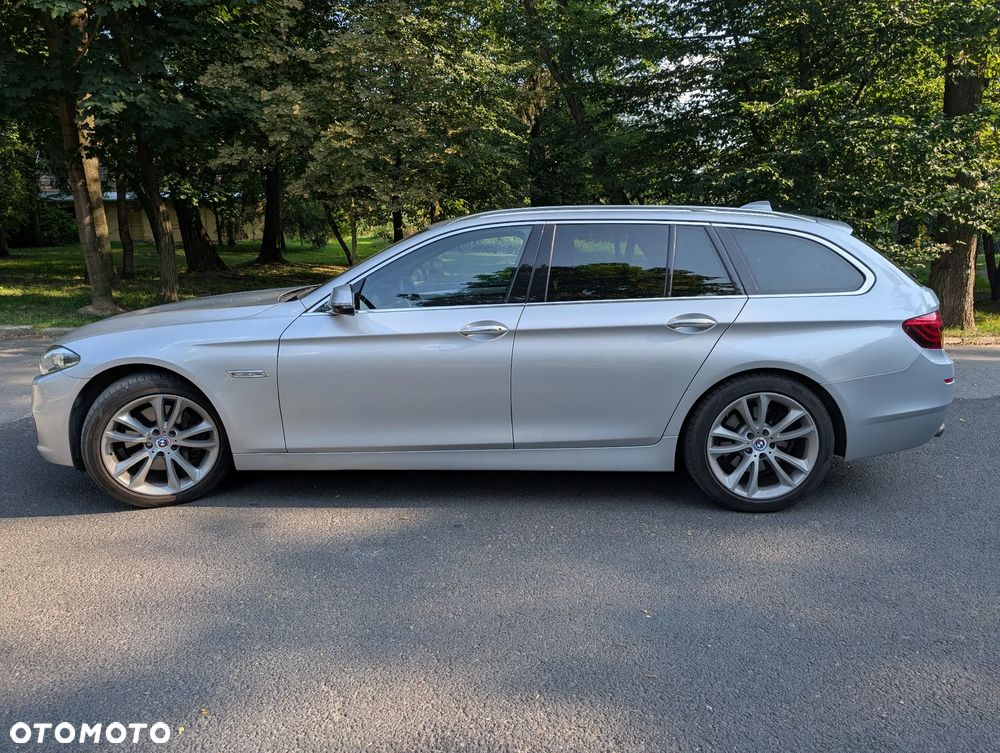 BMW Seria 5 528i xDrive Luxury Line - 13