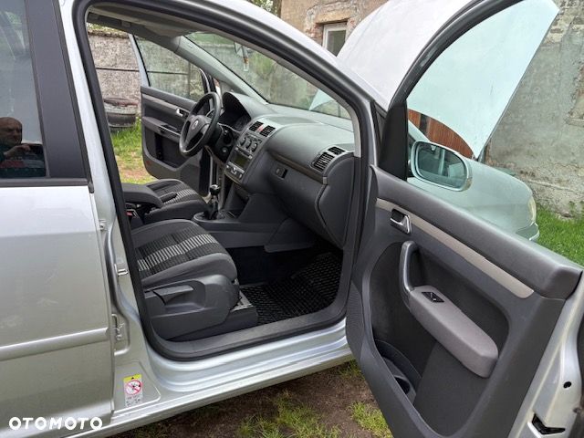 Volkswagen Touran 2.0 TDI Trendline - 13