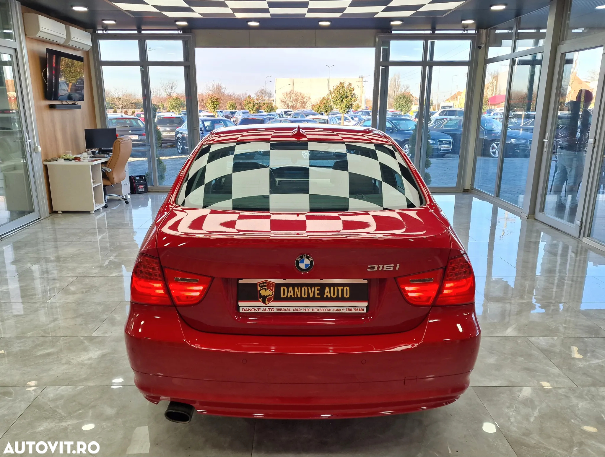 BMW Seria 3 316i - 11