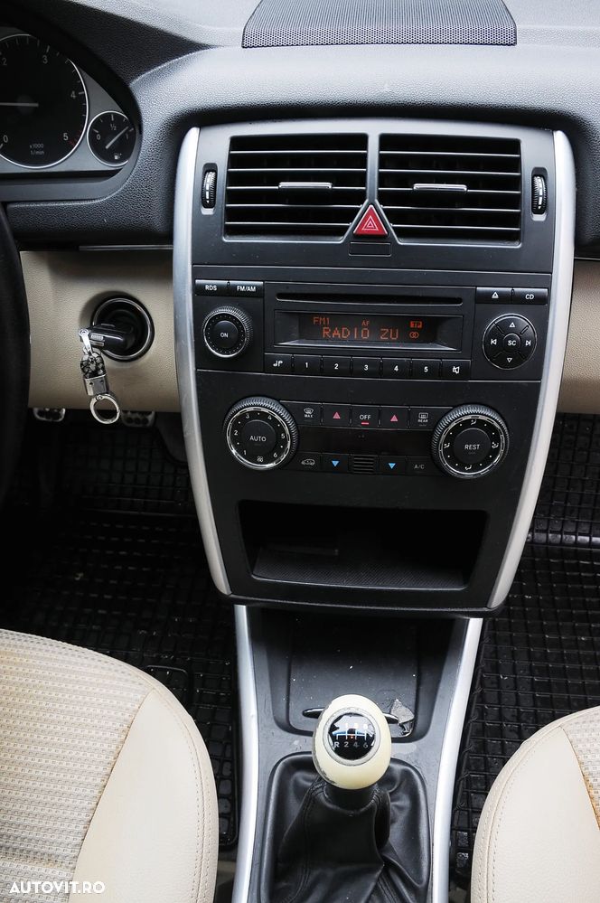 Mercedes-Benz B 180 CDI - 11