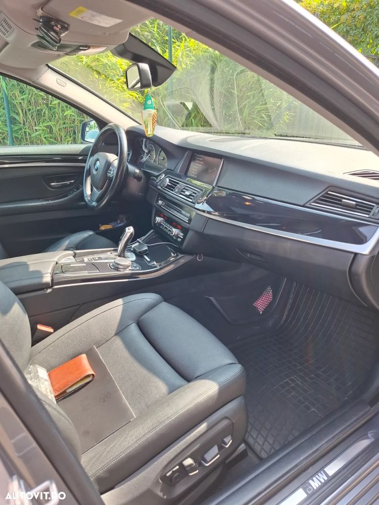 BMW Seria 5 525d xDrive Aut. Luxury Line - 14