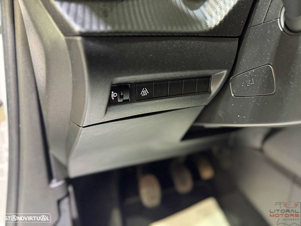 Peugeot 2008 1.2 PureTech Allure Pack - 18