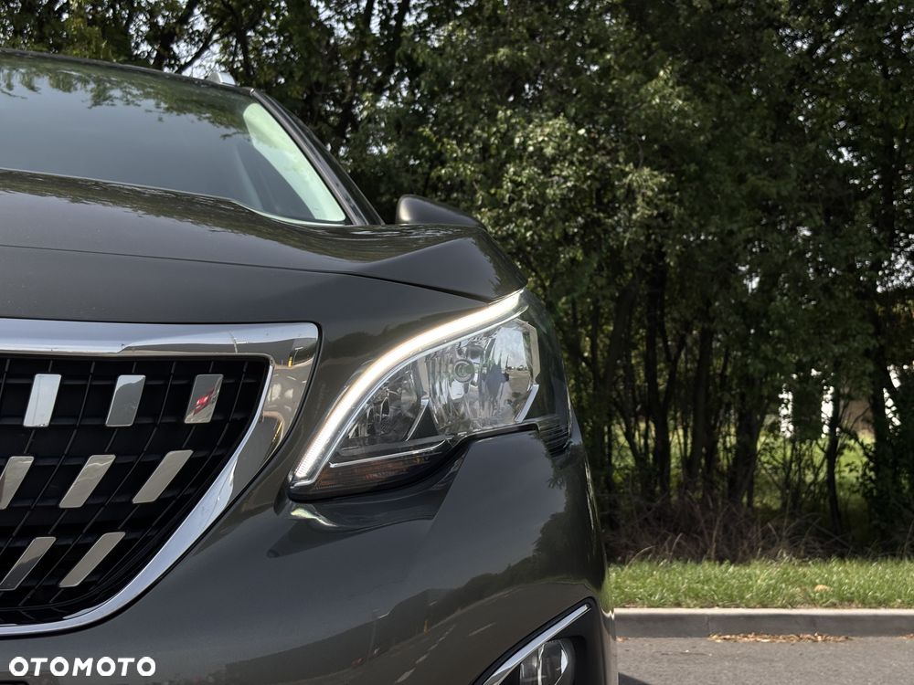 Peugeot 3008 1.2 PureTech Allure S&S - 23