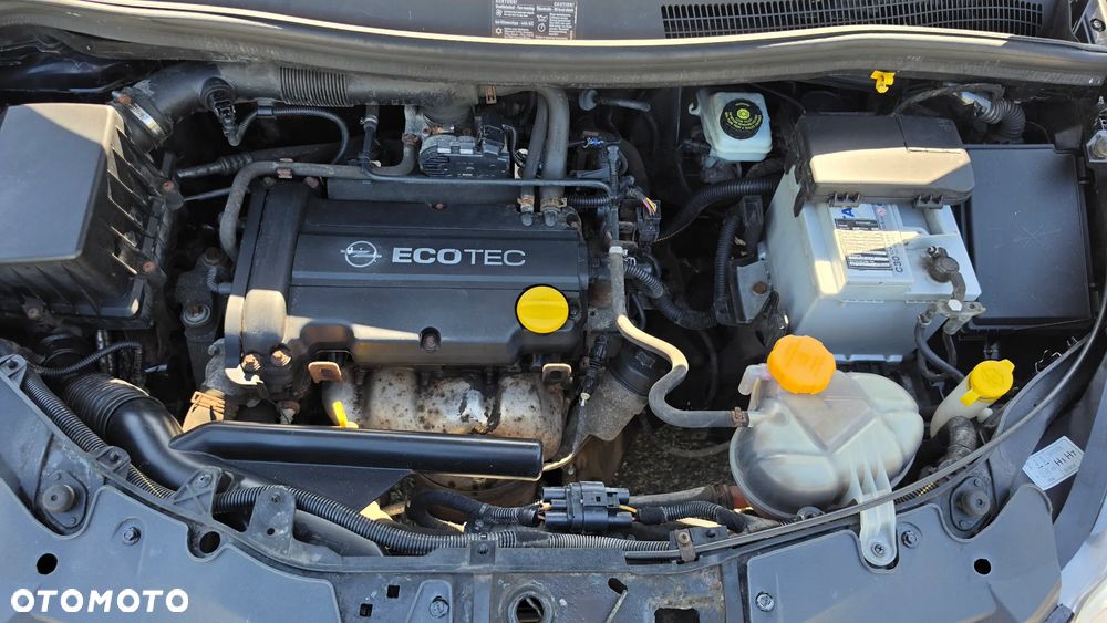 Opel Corsa 1.4 16V Enjoy - 5