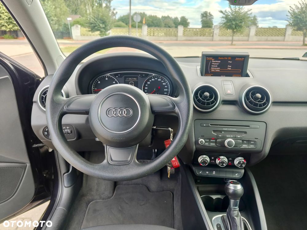 Audi A1 1.6 TDI Ambition S tronic - 5