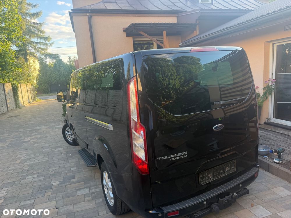 Ford Tourneo Custom - 3