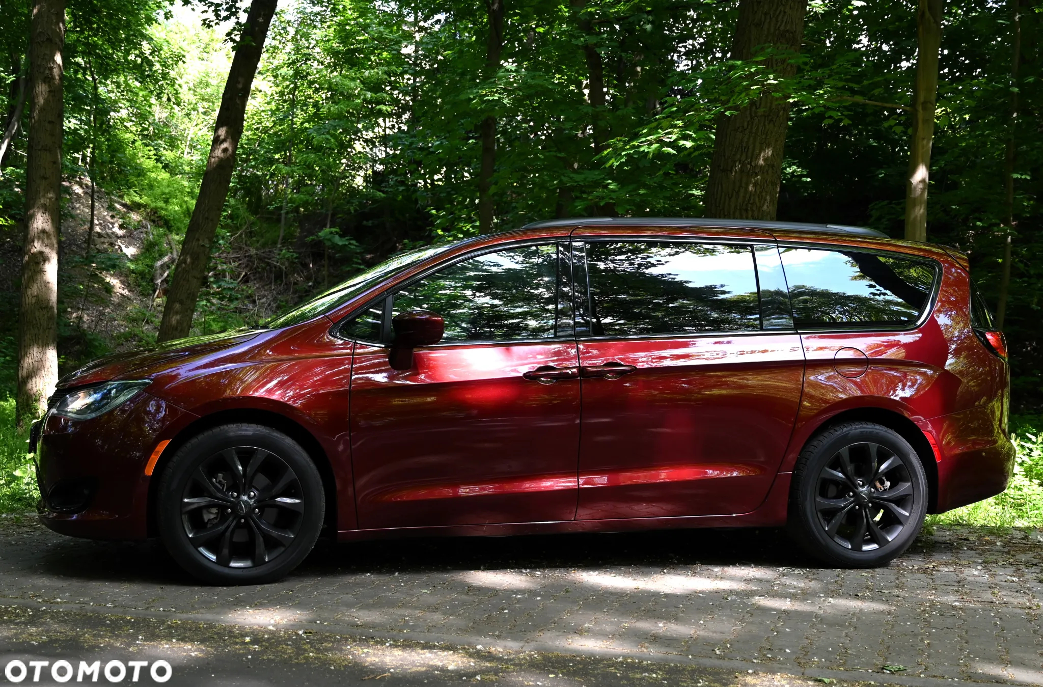 Chrysler Pacifica - 3