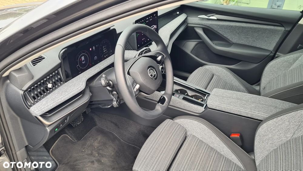 Skoda Superb 2.0 TDI SCR Selection DSG - 9