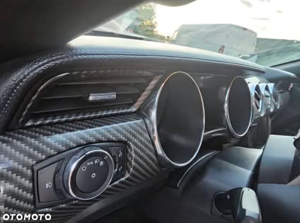 Ford Mustang - 5