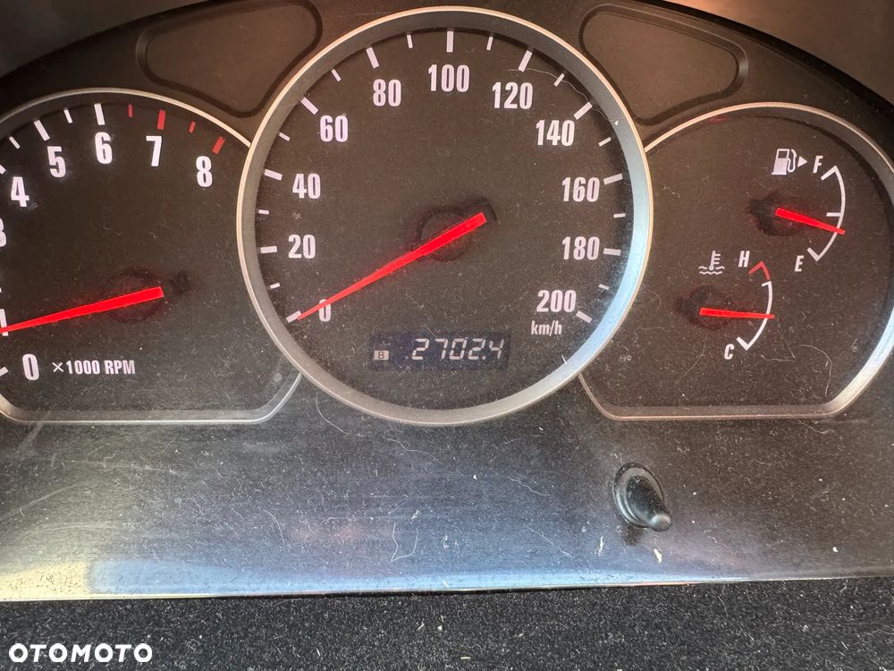 Suzuki Grand Vitara 2.0 - 7