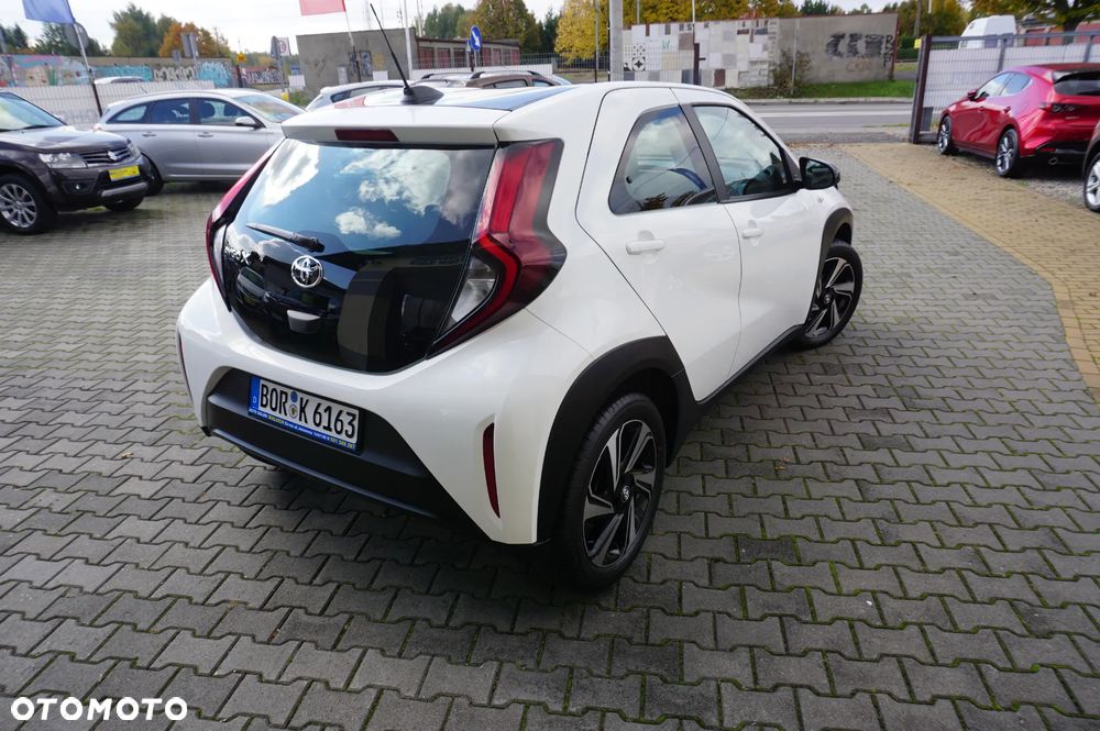 Toyota Aygo X 1.0 VVT-i Executive CVT - 5
