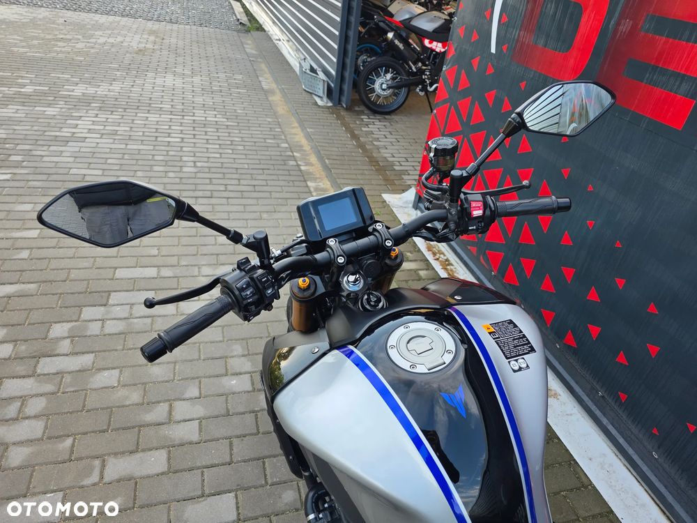 Yamaha MT - 19