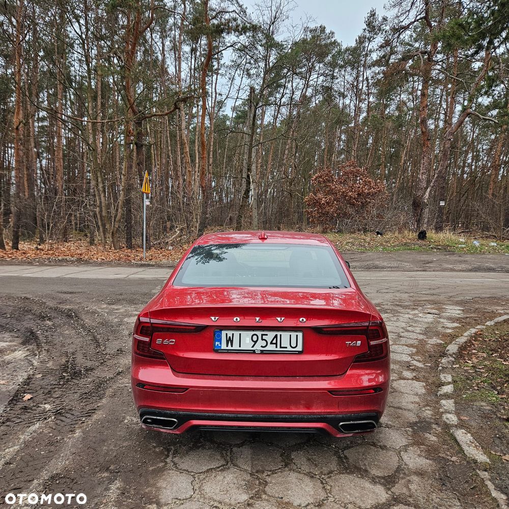 Volvo S60 T4 R-Design - 6