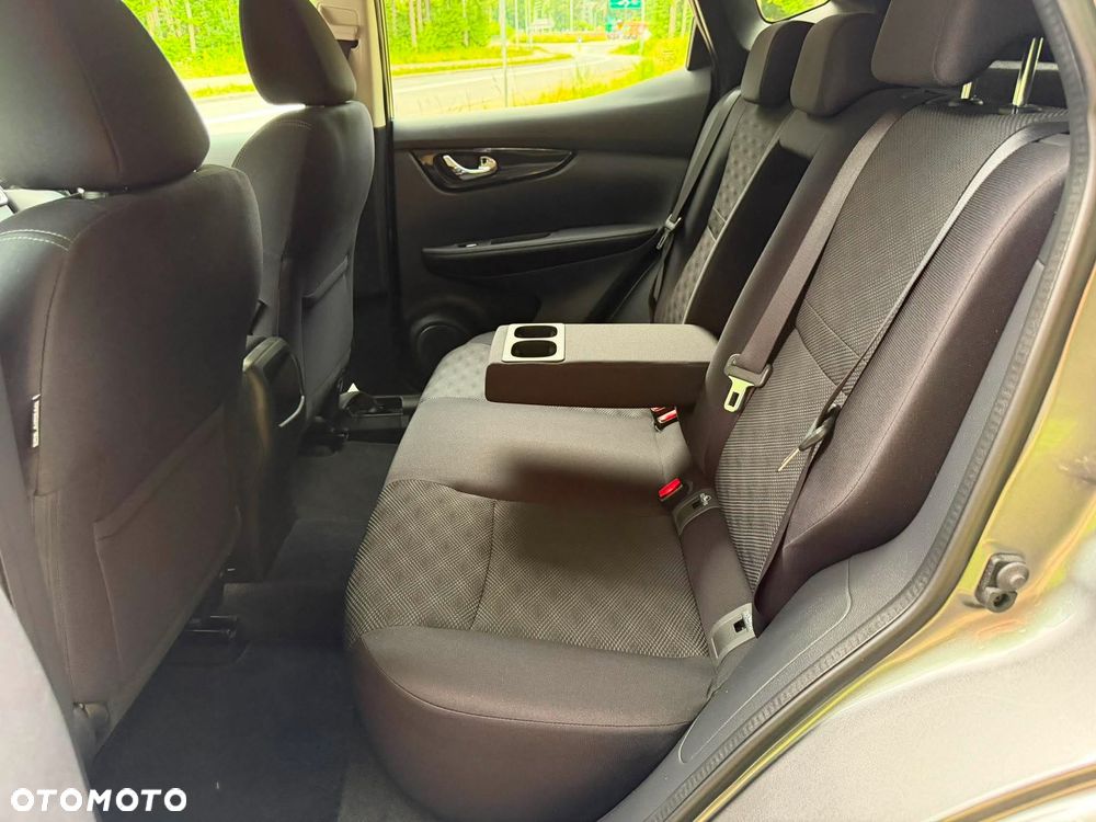 Nissan Qashqai 1.2 DIG-T N-Vision - 21