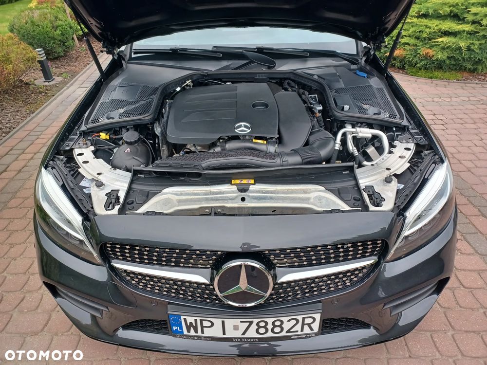 Mercedes-Benz Klasa C 300 9G-TRONIC AMG Line - 17