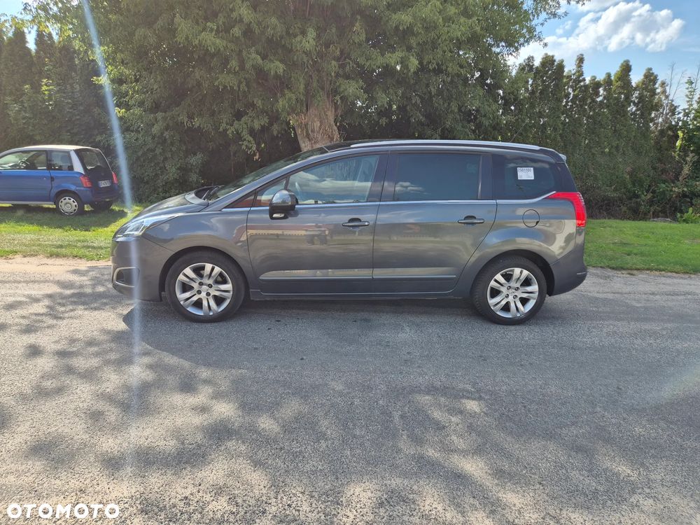 Peugeot 5008 HDI 150 Allure - 1