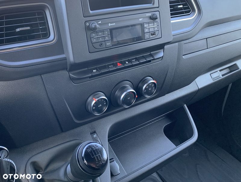 Renault MASTER MAXI VAN L3H2 MOCNY SILNIK 2.3DCI Bez-BiTurbo! Rozrząd na ŁAŃCUCHU, Pełna zabudowa paki, Zawiasy drzwi tył 270' DMC3.5t Duża ładowność 1301Kg, Homologacja VAT-1, Parktroniki, Minibar, Stolik EasyLife, Lustro WideView, Oświetlenie LED, Tempomat, Halogeny, Pakiet Chrom Design, Grafitowe wnętrze, SERWIS ASO! - 14