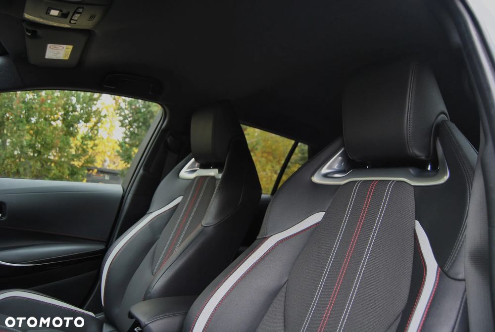 Toyota Corolla 2.0 Hybrid GR Sport - 12