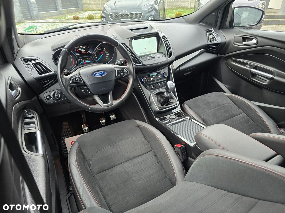 Ford Kuga 2.0 TDCi 4x2 ST-Line - 24