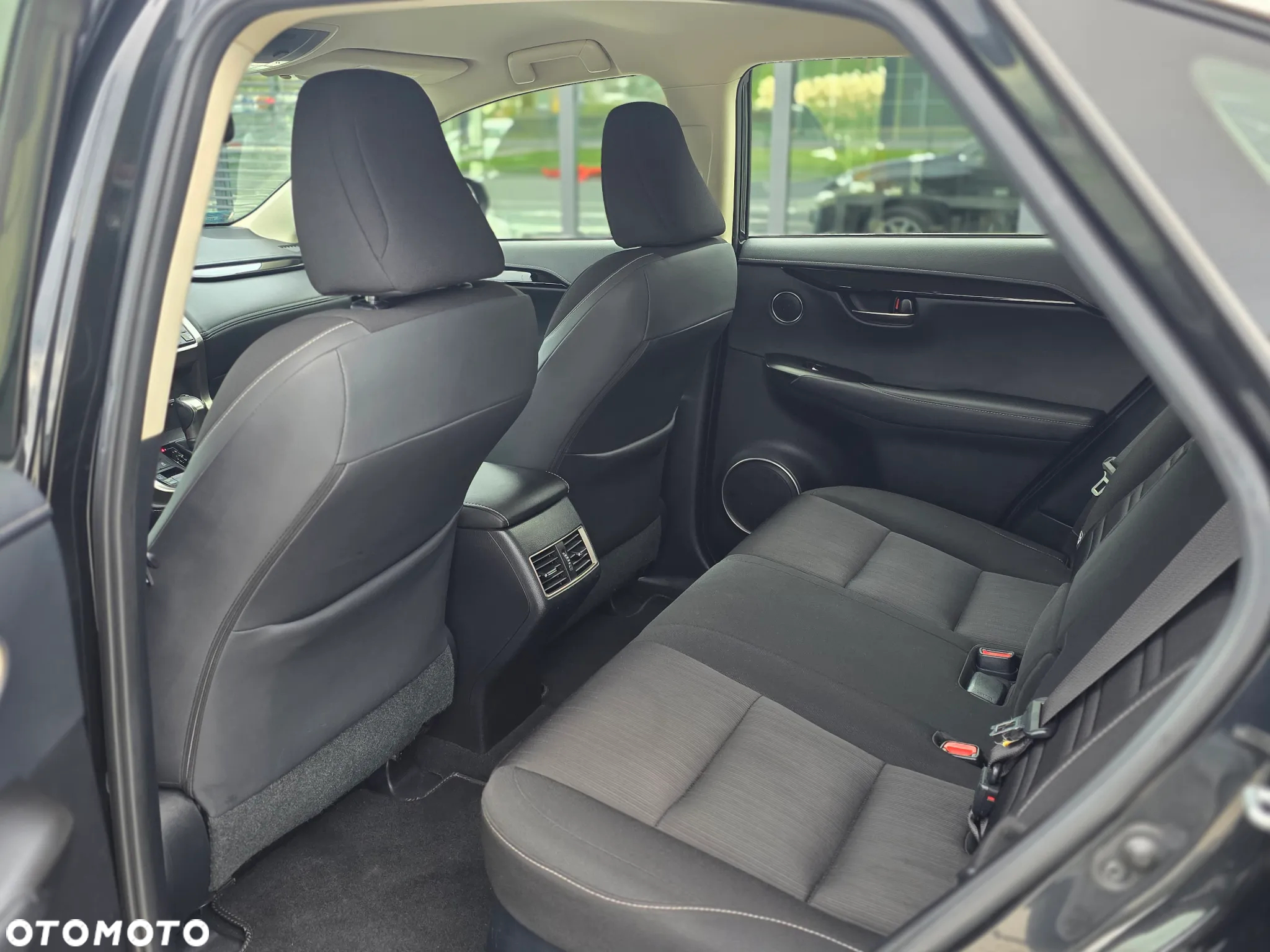 Lexus NX 300h Elegance AWD - 30