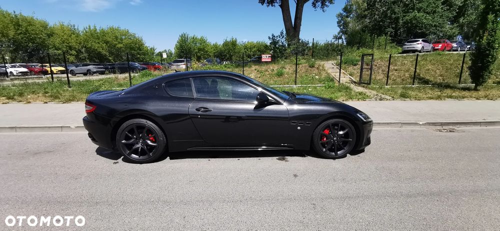 Maserati GranTurismo S Automat - 1