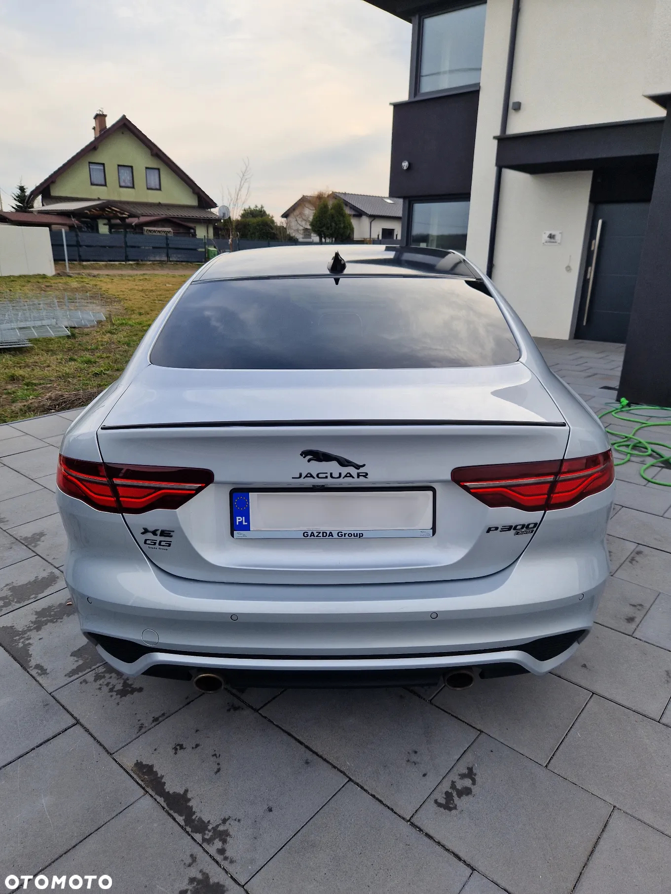 Jaguar XE 2.0 P300 AWD R-Dynamic Black - 8