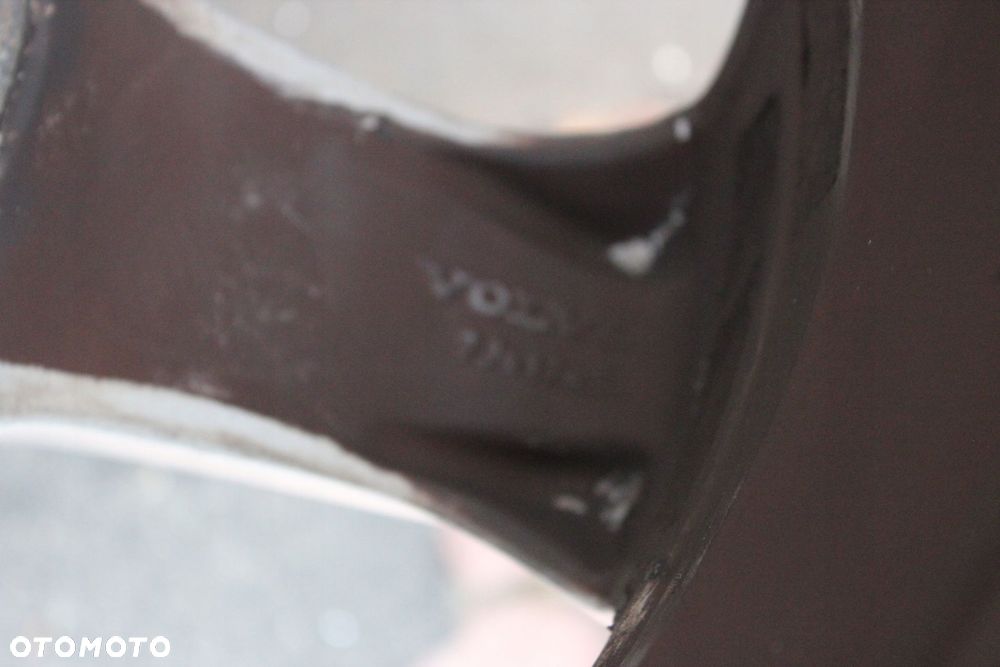 Koła Felgi Aluminiowe VOLVO V70 III 225/50 R17 - 13