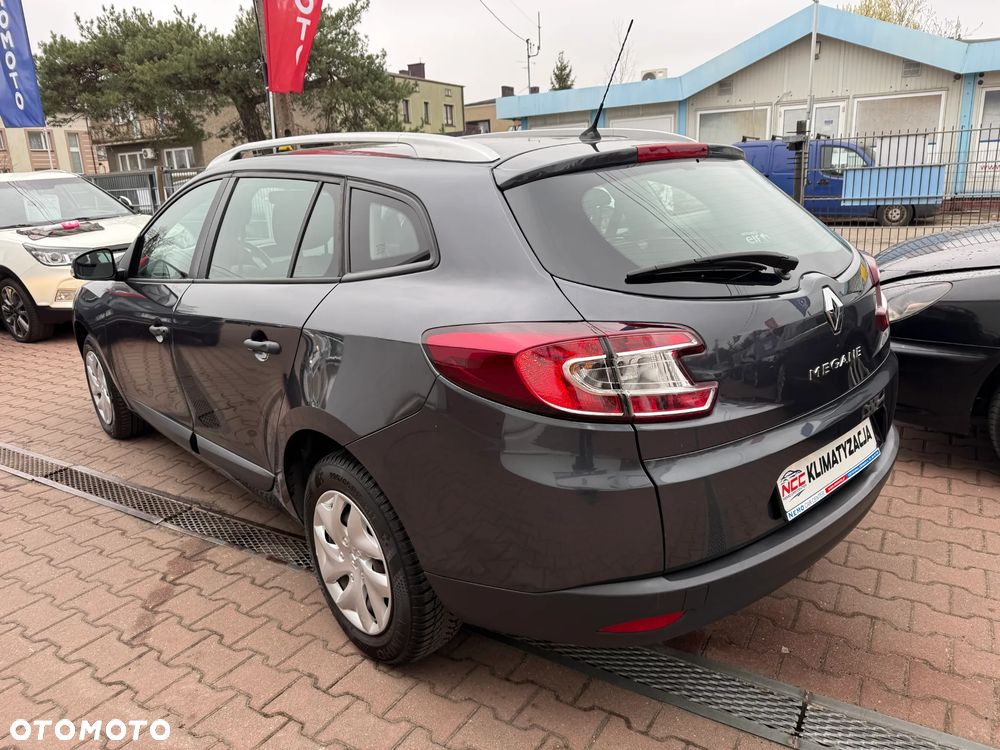 Renault Megane 1.6 16V 100 Expression - 9