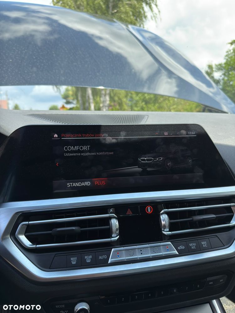 BMW Seria 3 318i M Sport - 25