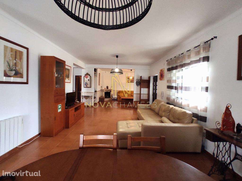 Moradia T6 - Alcanede, Santarém com licença para ALOJAMENTO LOCAL - Grande imagem: 4/39