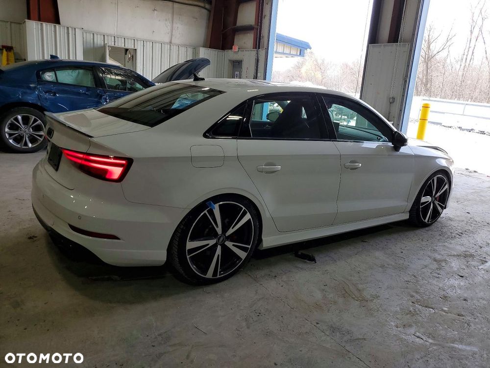 Audi RS3 Sportback Standard - 4