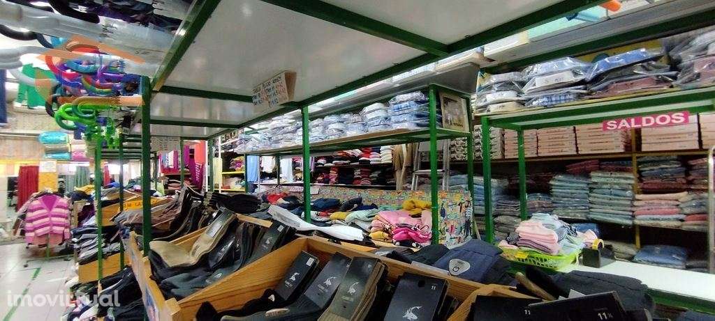 Oportunidade de Trespasse! Loja e Armazém no Centro de Vila Nova de... - Grande imagem: 5/12