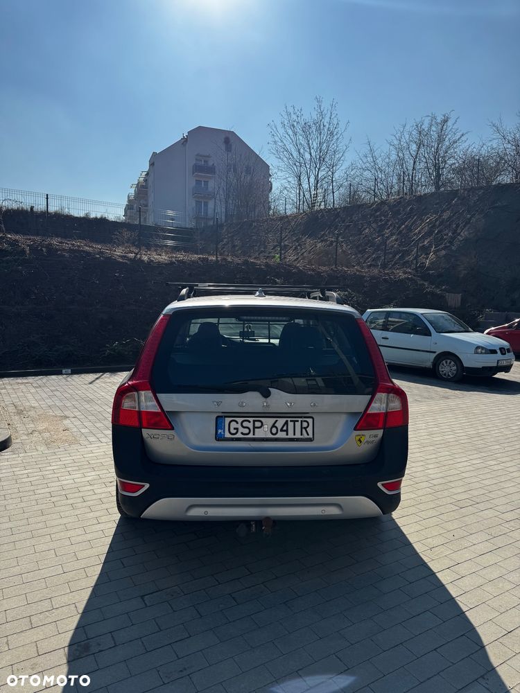 Volvo XC 70 D5 AWD Kinetic - 9