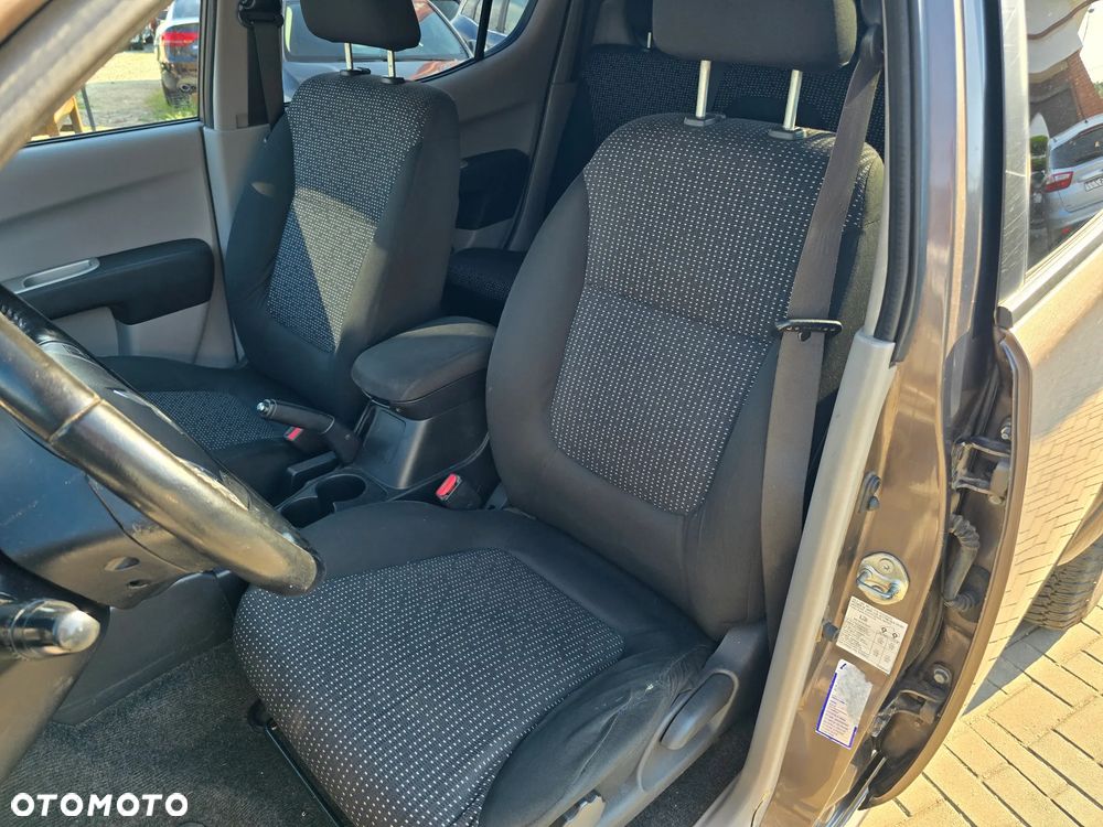 Mitsubishi L200 - 12